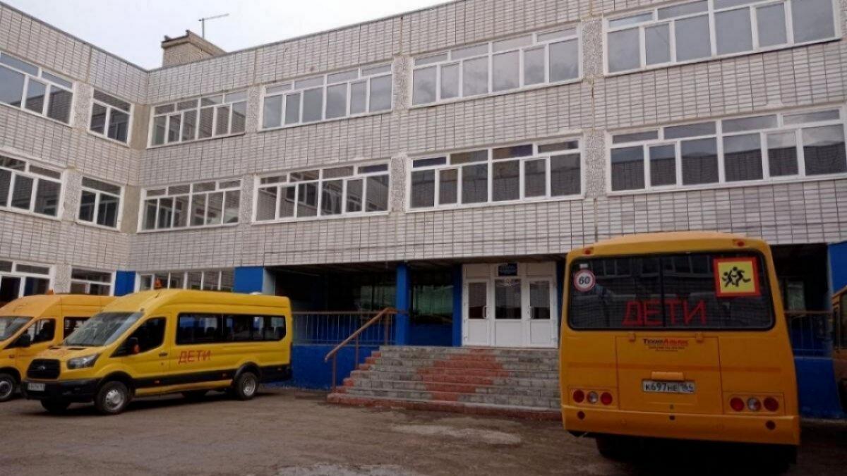 Переполненные школы Саратова: Бусаргин будет обращаться в прокуратуру