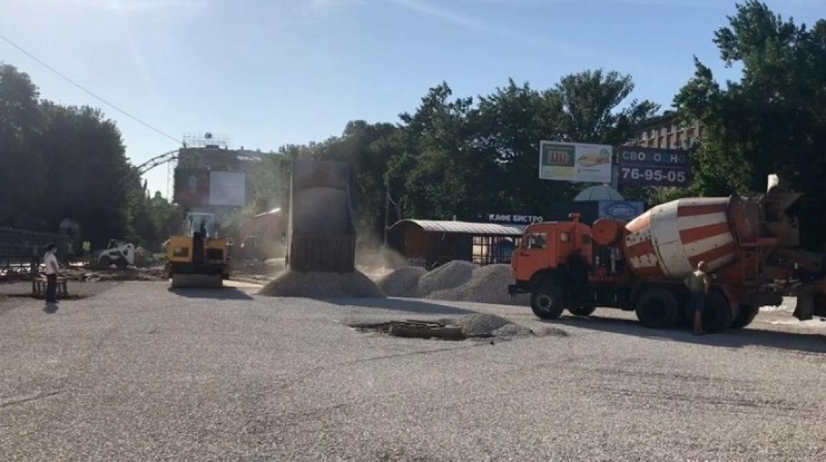 Михаил Исаев объявил о демонтаже основания на Аллее Роз