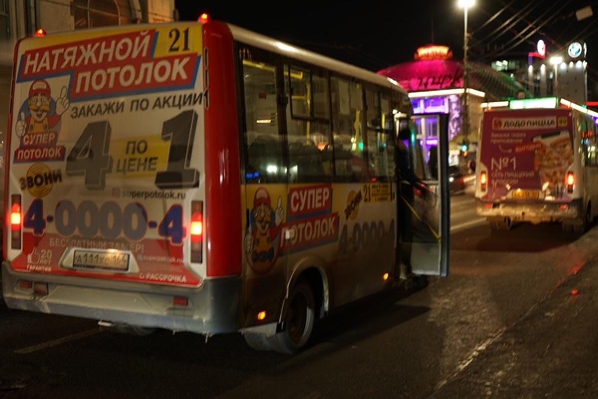 В Саратове чиновники, проверявшие работу транспорта, 40 минут ждали троллейбус
