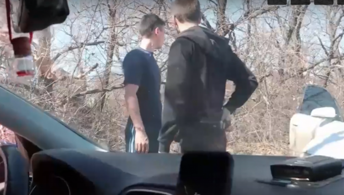 «90-е возвращаются?»: на саратовских дорогах водители устроили разборки с оружием