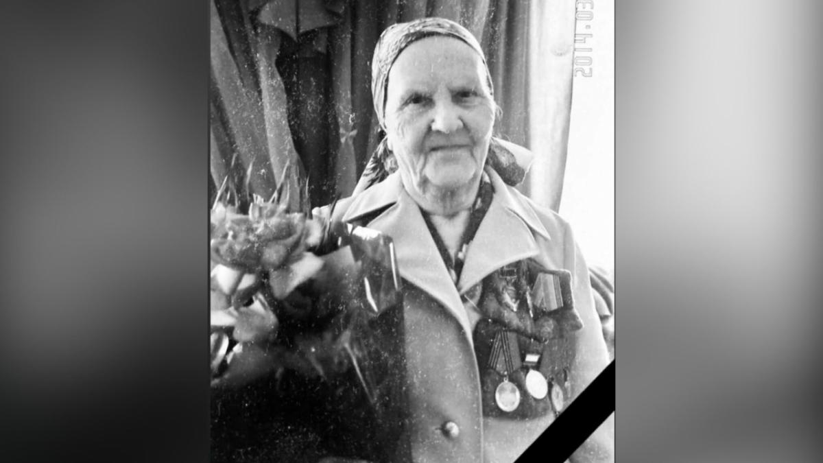 В Марксе умерла 100-летняя ветеран-педагог Капиталина Куликова