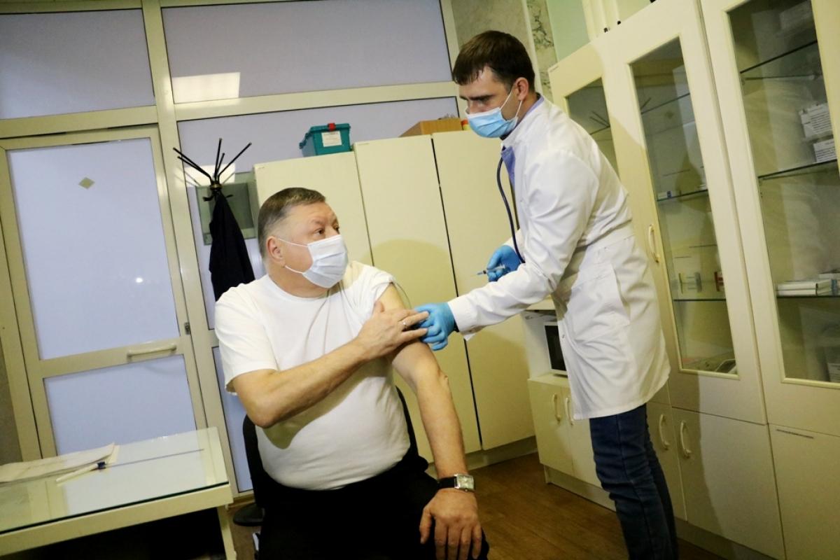 В Саратовской областной думе идет организованная ревакцинация депутатов и сотрудников