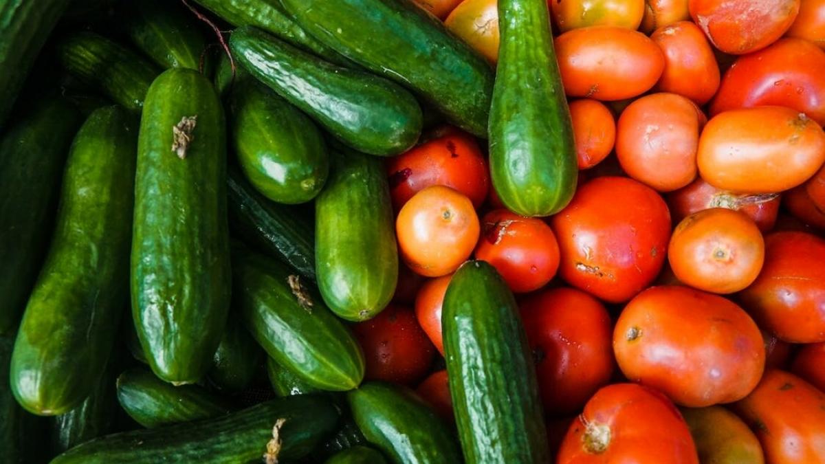 Саратовские чиновники ответили на вопрос о подорожавших огурцах