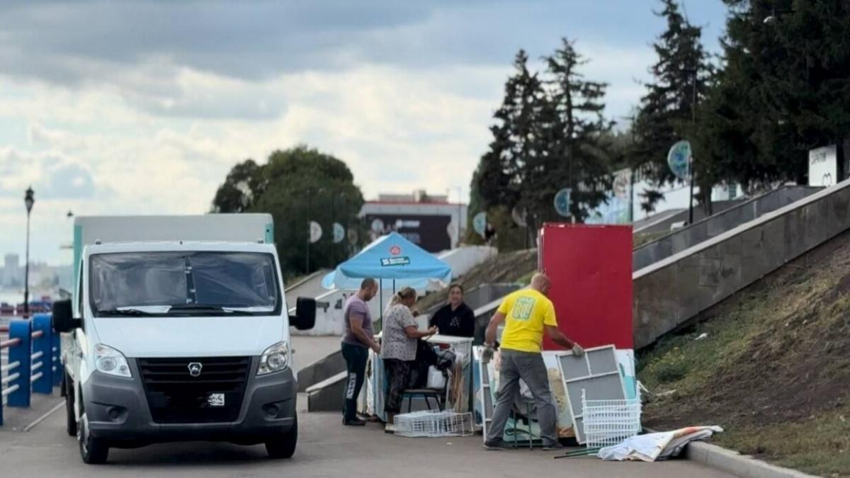 Исаев: в Саратове снесут еще 96 незаконных ларьков и 73 гаража