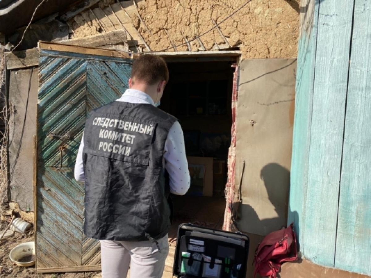 Под Саратовом пьяный сельчанин с ножом безжалостно убил 91-летнего соседа из-за денег на алкоголь