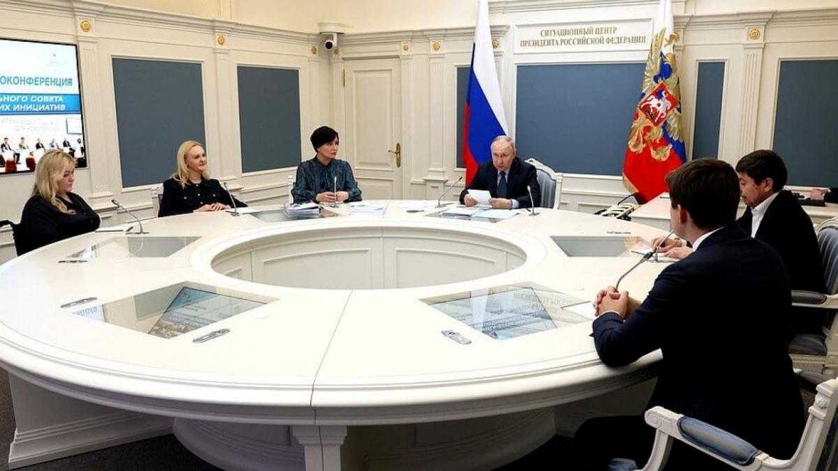 Путину доложили о резком росте качества жизни в Саратовской области