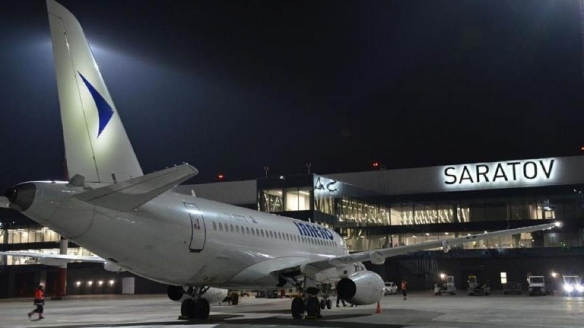 Самолет Саратов – Москва прервал взлет по техническим причинам