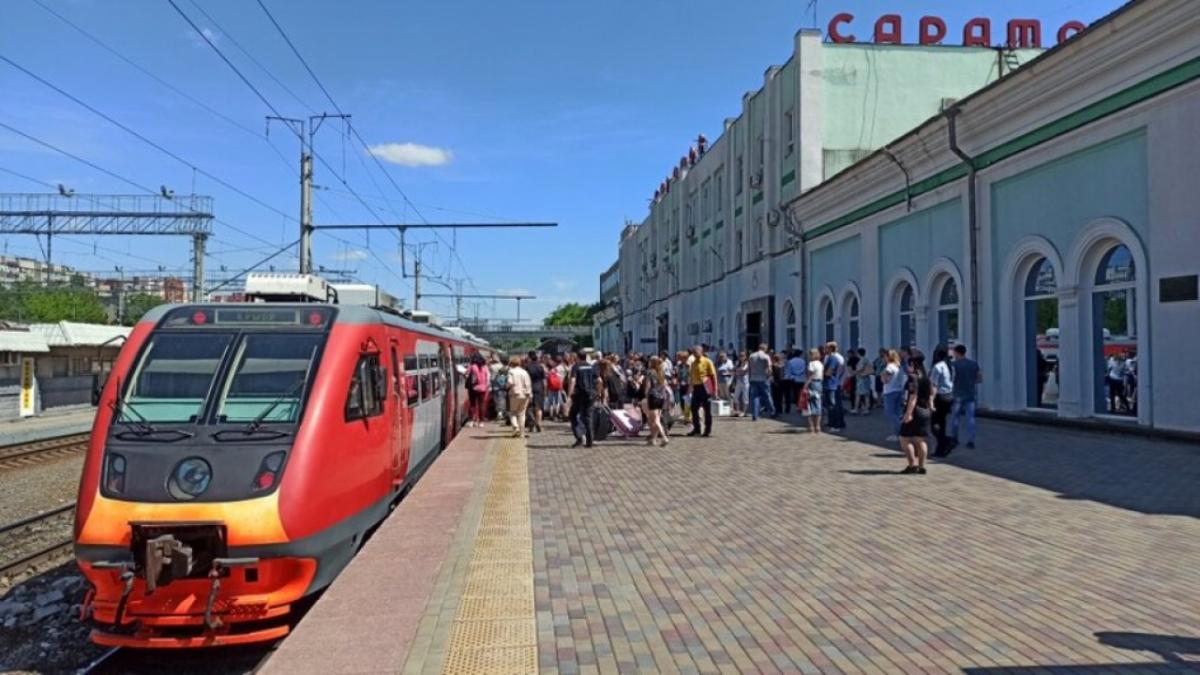 4 курортных поезда были задержаны на несколько часов под Саратовом