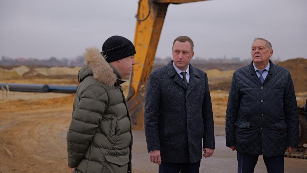 В Саратове на месте бывшего аэропорта проложили 20 км труб и планируют дорогу