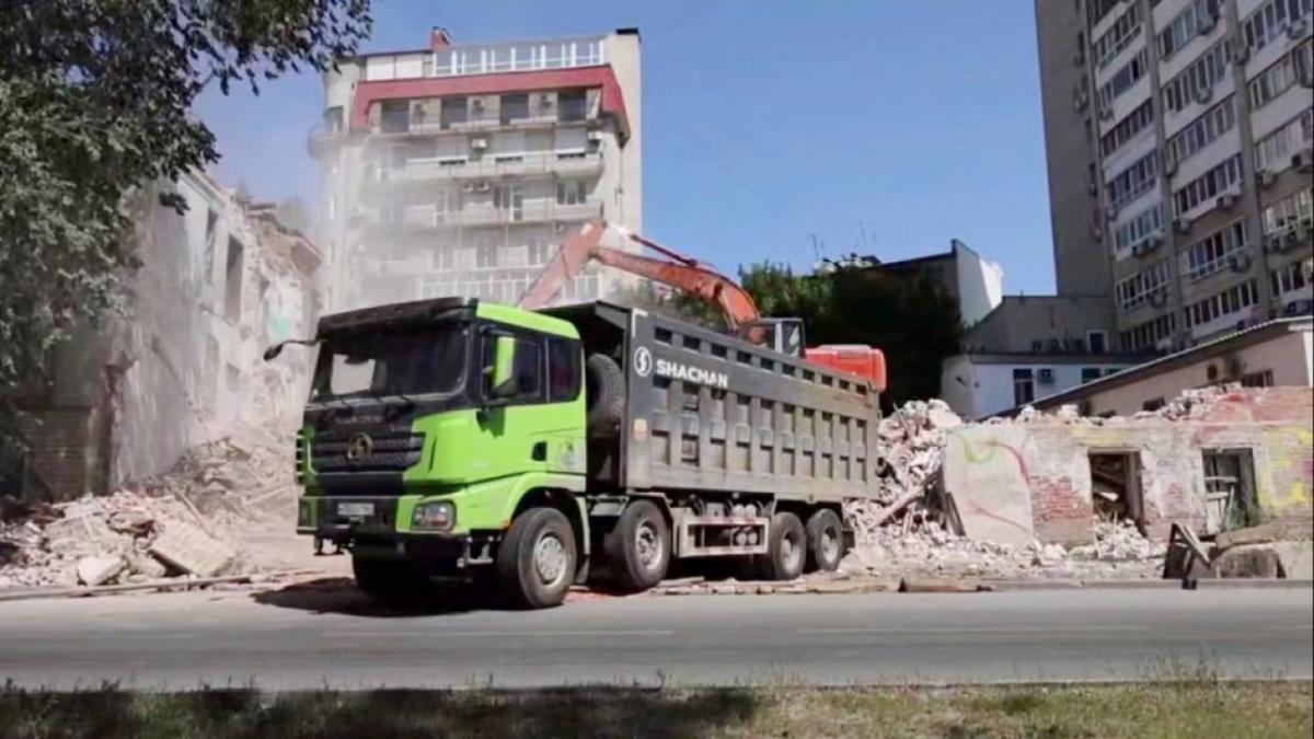 В Саратове на снос десятков аварийных домов выделено 128 млн 