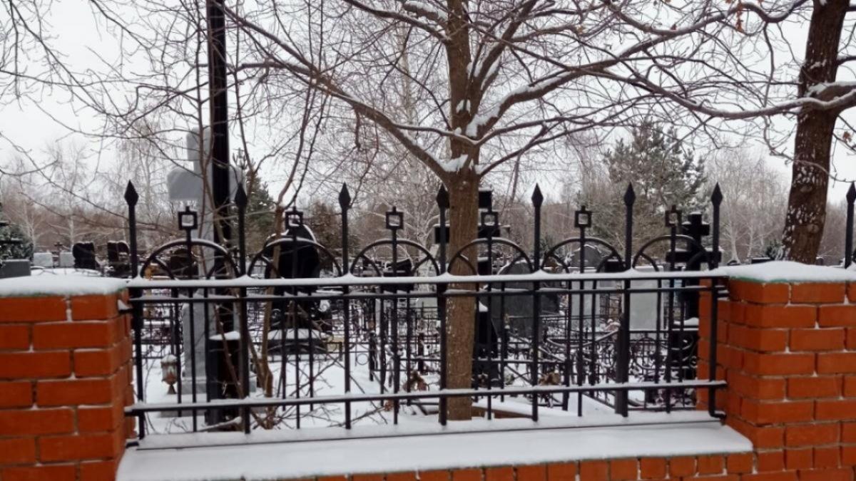 В Саратове выросли тарифы на муниципальные похороны на кладбище