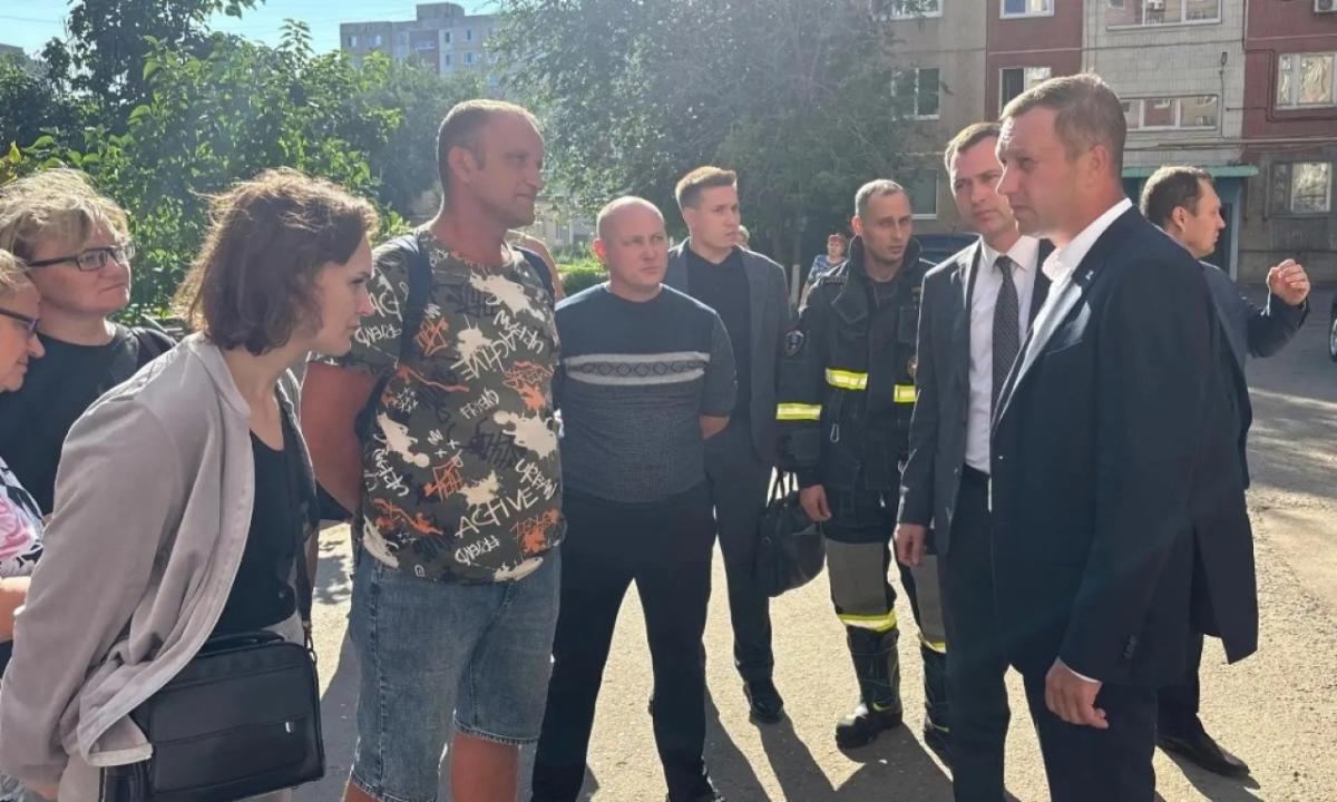 2 человека погибли из-за атаки БПЛА на многоквартирный дом в Энгельсе