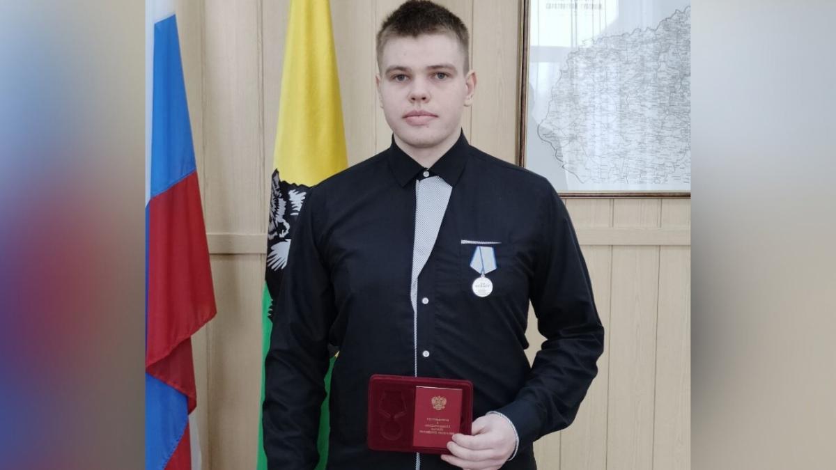 Медик из Вольского района Илья Ерофеев получил медаль «За отвагу»