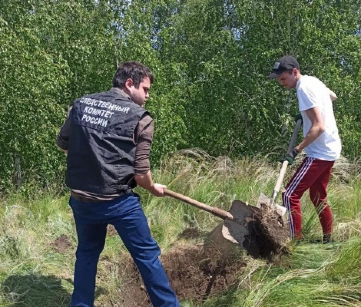 Под Саратовом следователи выкопали труп по нарисованной заключенным схеме