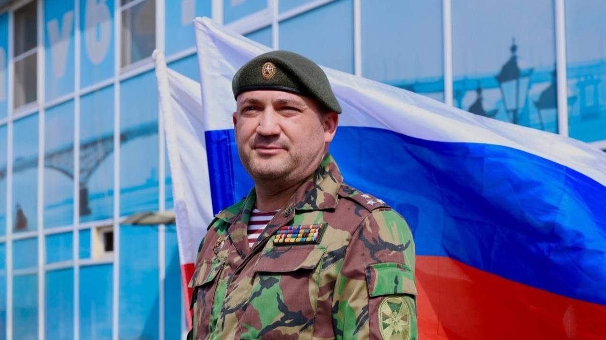 Калинин напутствовал возвращающихся из отпуска в зону СВО саратовских бойцов 
