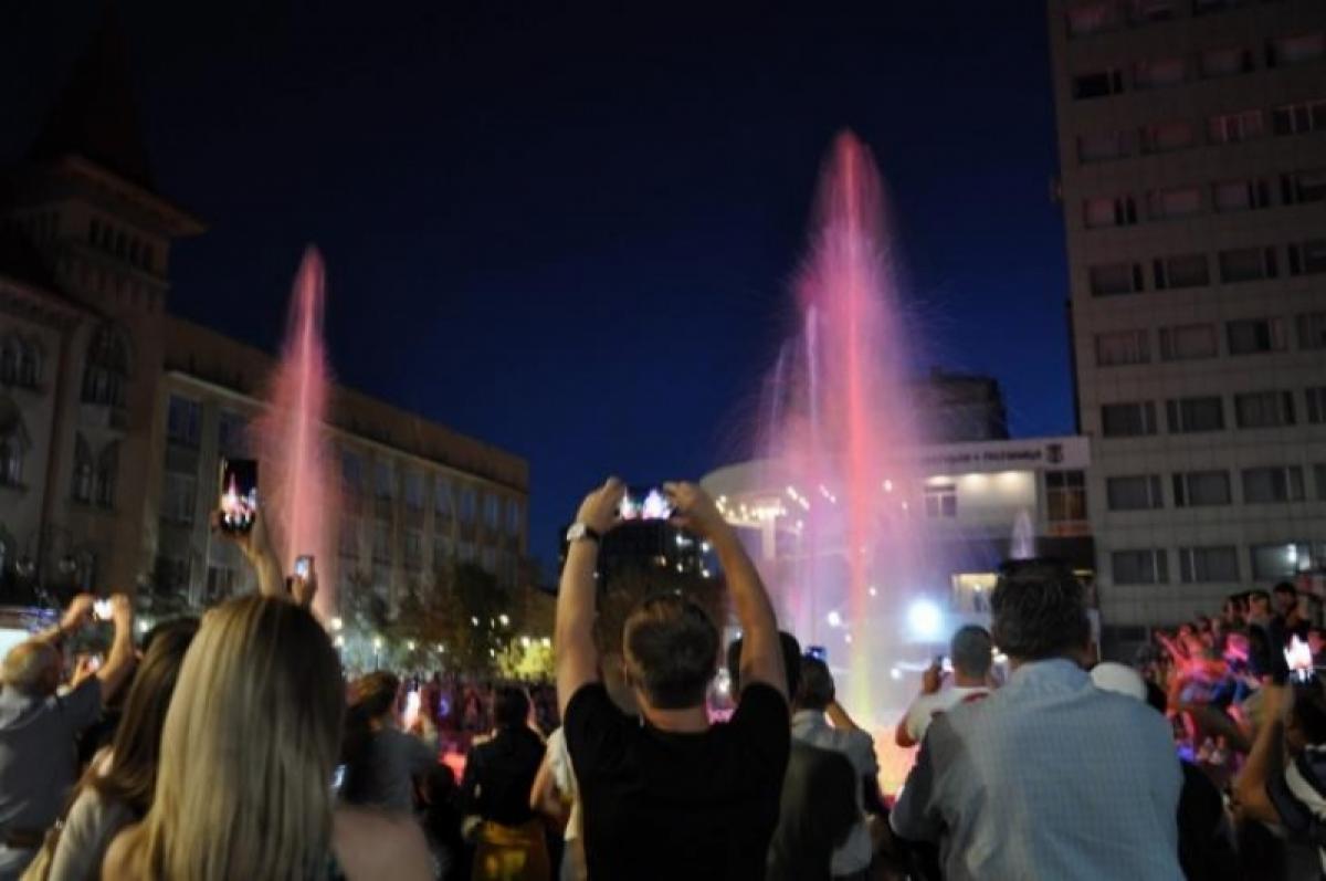Итоги сетевого опроса: массовое мероприятие по случаю открытия фонтана – очередной прокол власти  