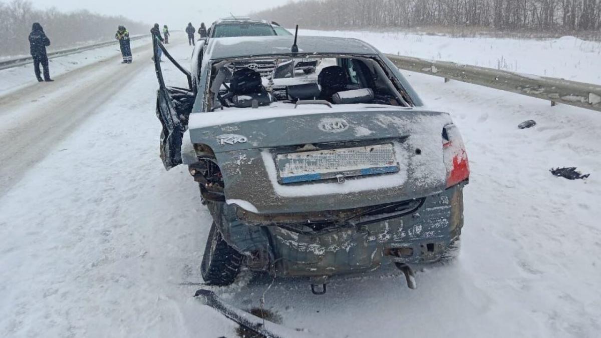 Два человека пострадали в ДТП у поселка Декабристский