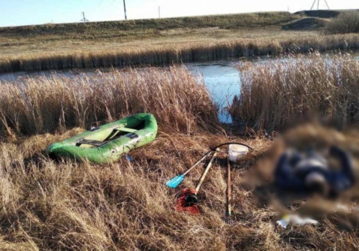 Пустая лодка на берегу: в Балаковском районе спасатели искали пропавшего рыбака