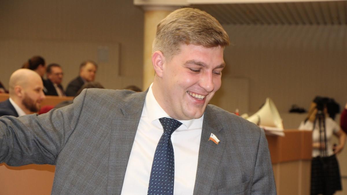 Саратовских депутатов будут досрочно лишать мандатов за прогулы