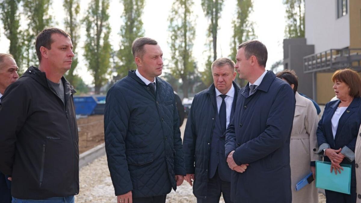 В Энгельсе по программе Путина достраивают поликлинику на Шуровой Горе