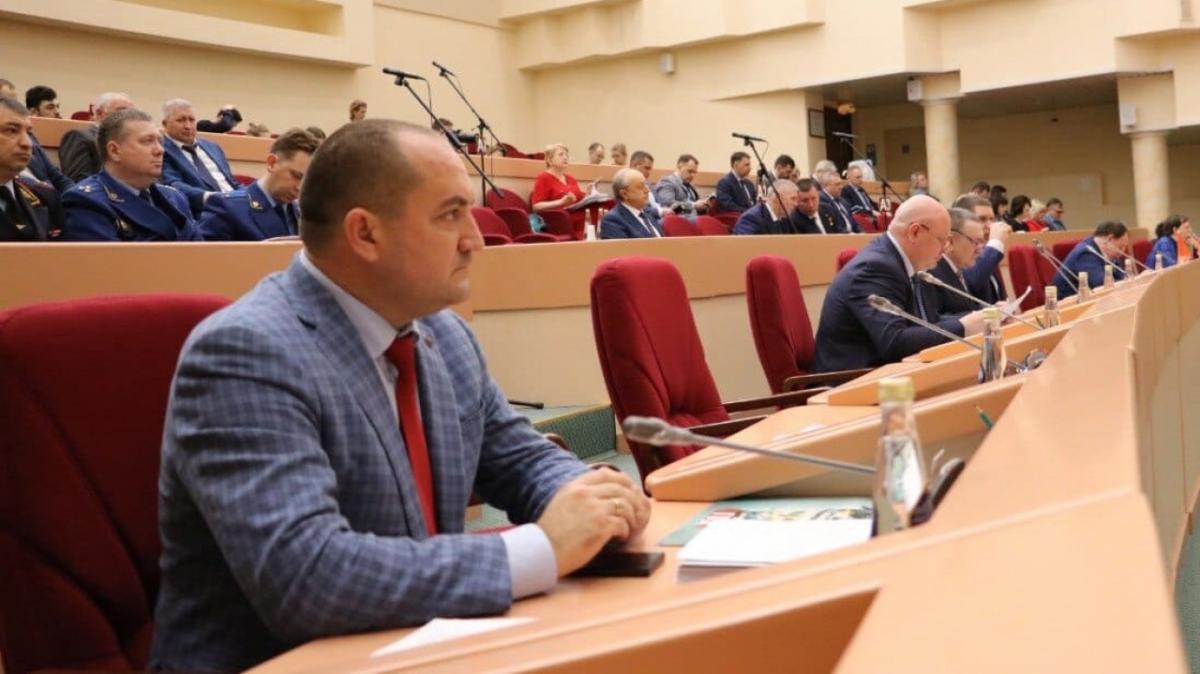 Калинин отметил работу УФНС по налоговым вычетам жителям региона