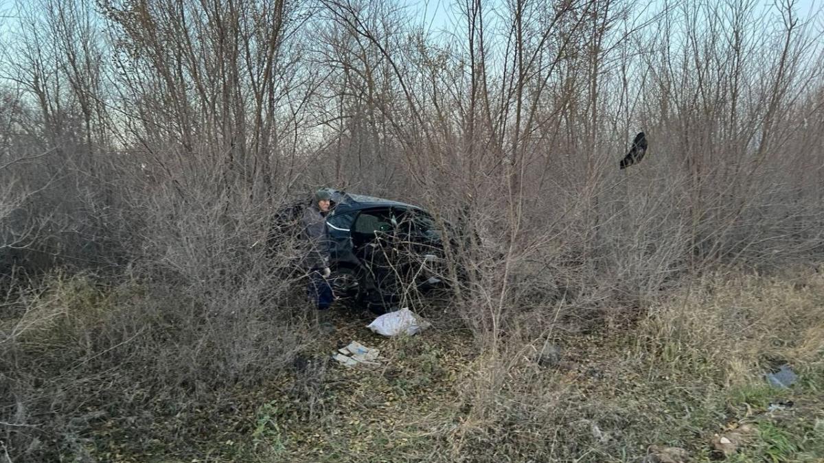 В Энгельсском районе в столкновении двух иномарок погибла женщина-водитель