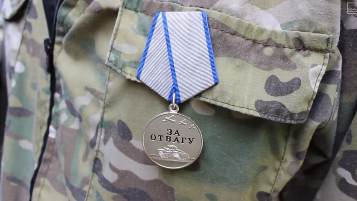 Сержант Артем Ефимович из Саратова за участие в СВО получил медаль «За отвагу»