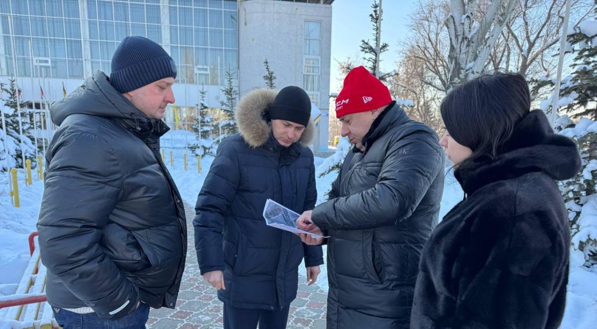 Леонов потребовал благоустроить 3 территории в Энгельсе быстро и качественно