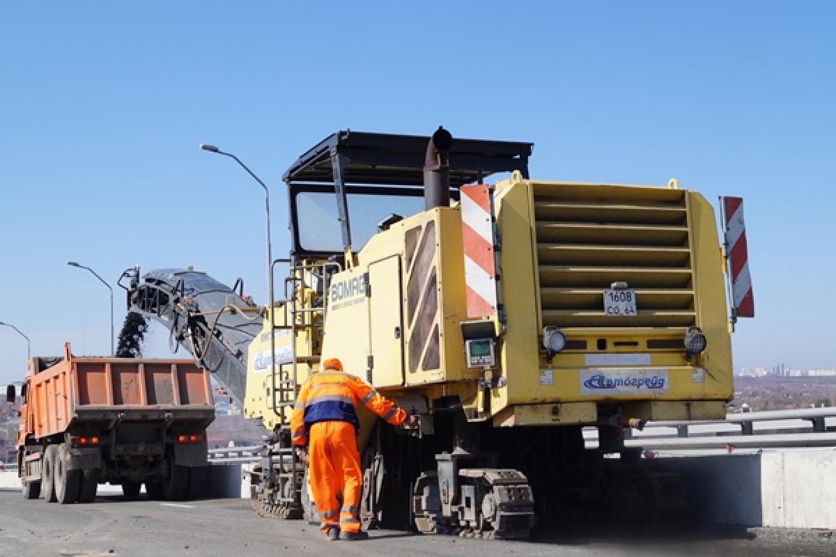 В Саратове ремонт эстакады через р. Гуселка будет продолжаться до поздней осени