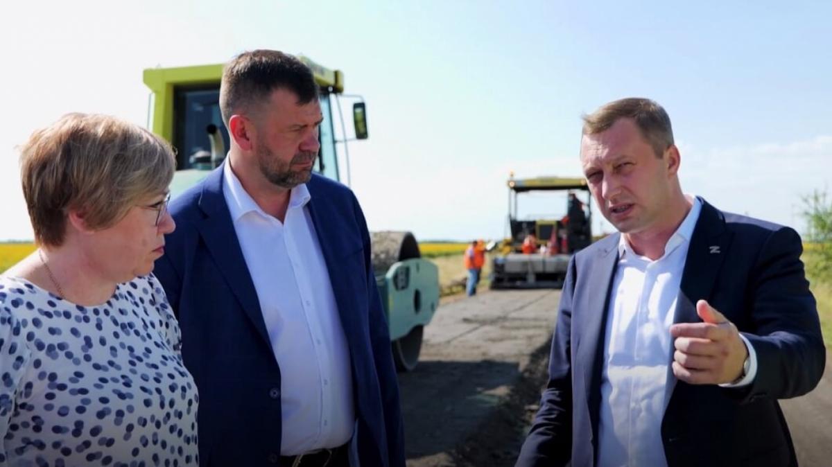 Дорогу между Ершовским и Краснопартизанским районами отремонтируют в 2023 году