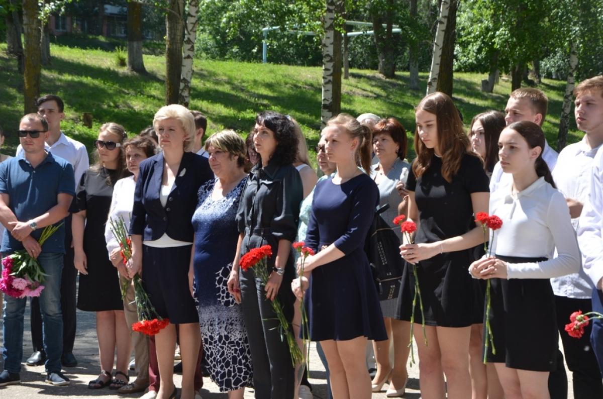 В Саратове увековечили память троих погибших в спецоперации на Украине земляков