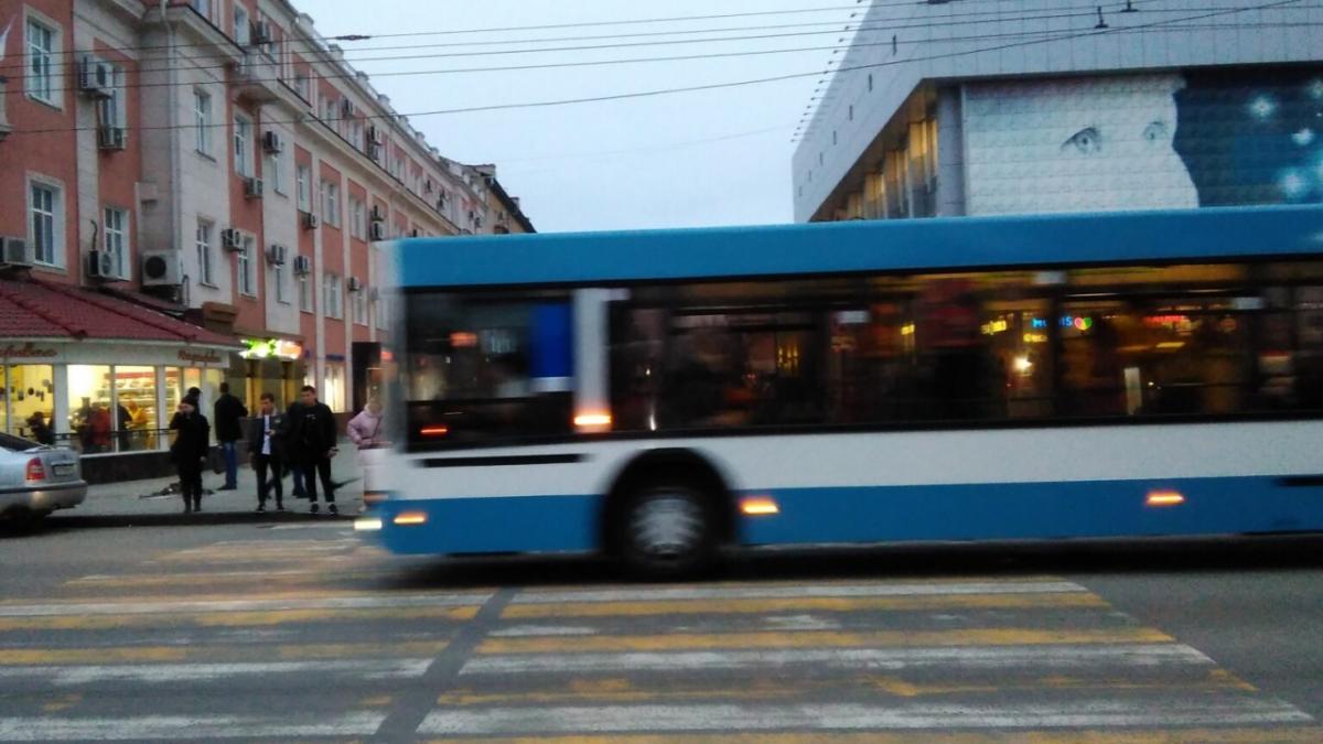 В Саратове на несколько дней перекрыли 2-ю Садовую: автобусы изменили маршрут