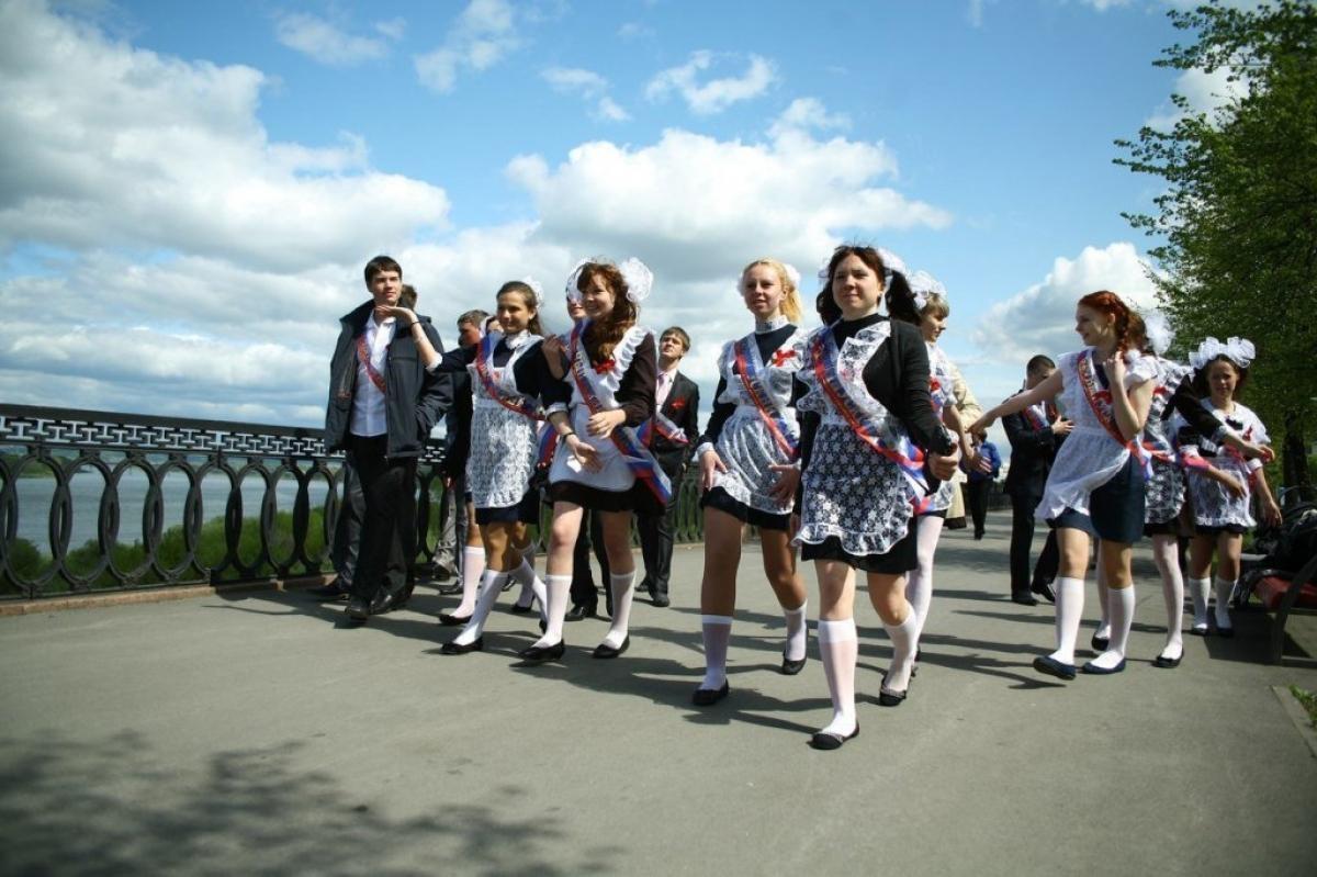 Роспотребнадзор сделал заявление о формате проведения Последних звонков в школах