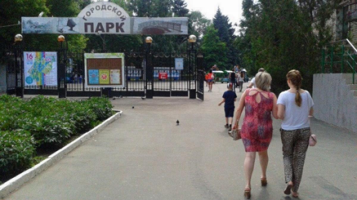В СК выясняют обстоятельства гибели девочки в горпарке Саратова