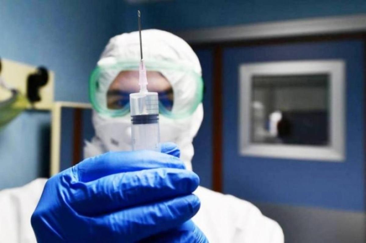 В Саратовской области наращивают мощности лабораторий, тестирующих на коронавирус