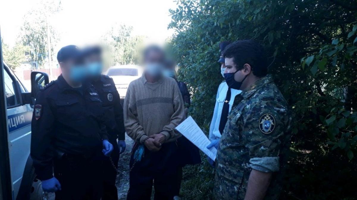 «Коммунальщик» изнасиловал 75-летнюю женщину, а затем открыл газ и поджег ее дом