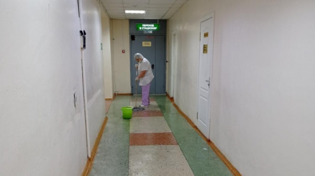 Монетки и булавки: саратовские врачи показали вынутые из пациентов предметы