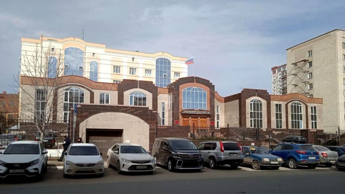 В Саратове облсуд оставил экс-главу Минстроя Дмитрия Тепина под стражей