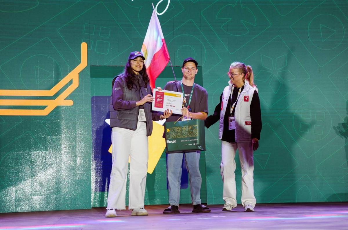 Команда Саратовской области выиграла конкурс шатров на «иВолге»