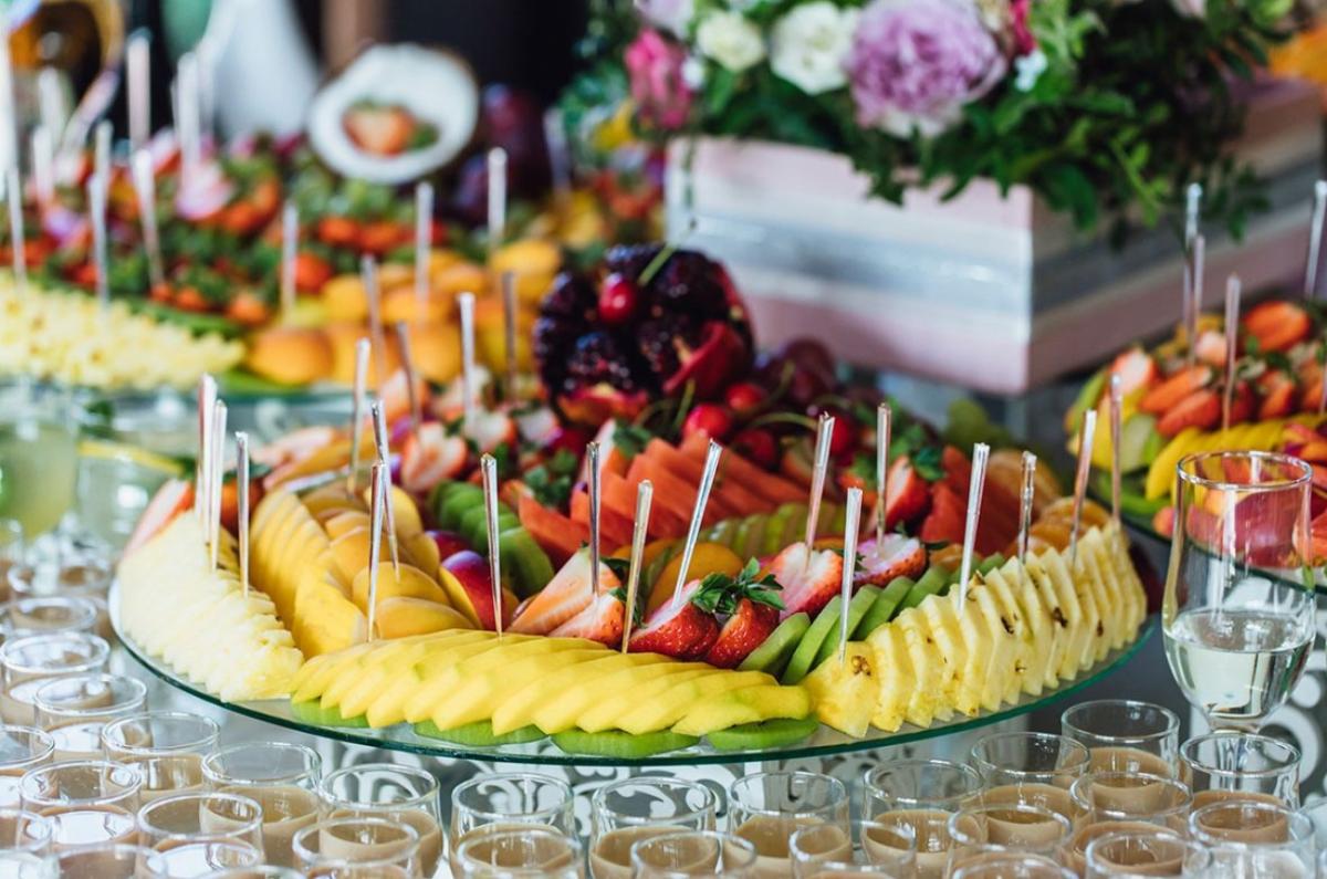 Зал, ресторан или выездная регистрация? Как выбрать формат свадебного банкета