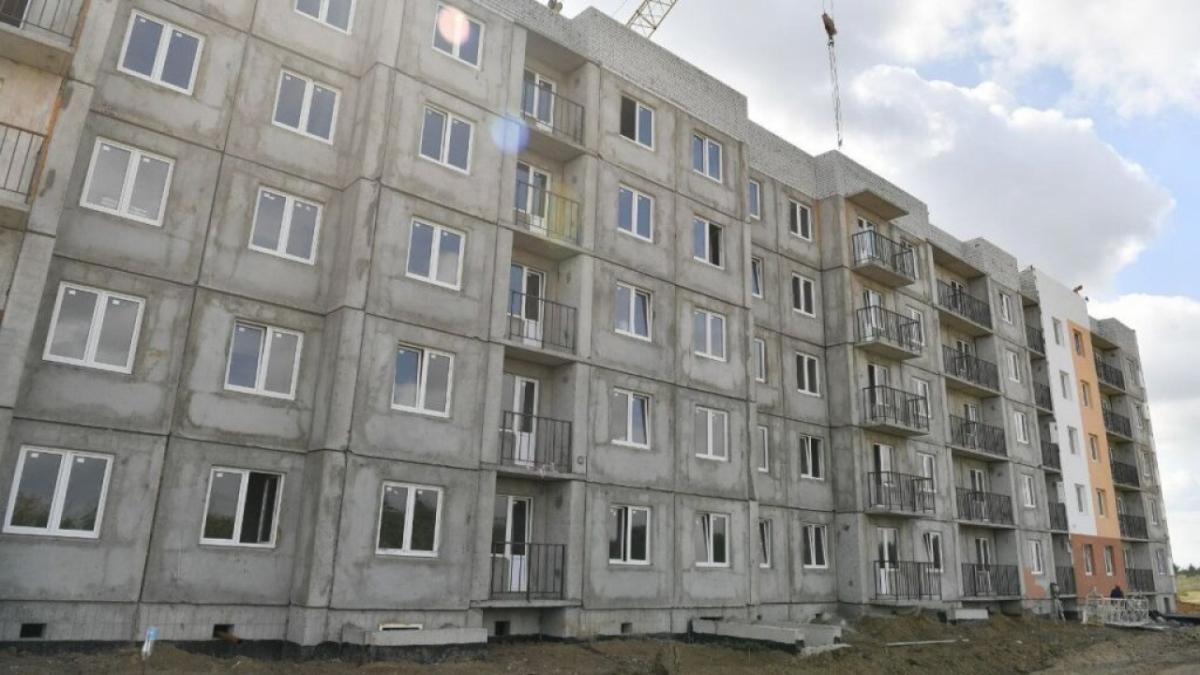 В Саратовской области еще 3 дома для переселенцев сдадут в 2023 году