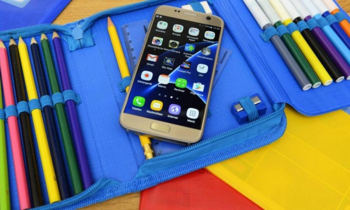 Запрет на смартфоны в школах до 2027 года: заявление Роспотребнадзора