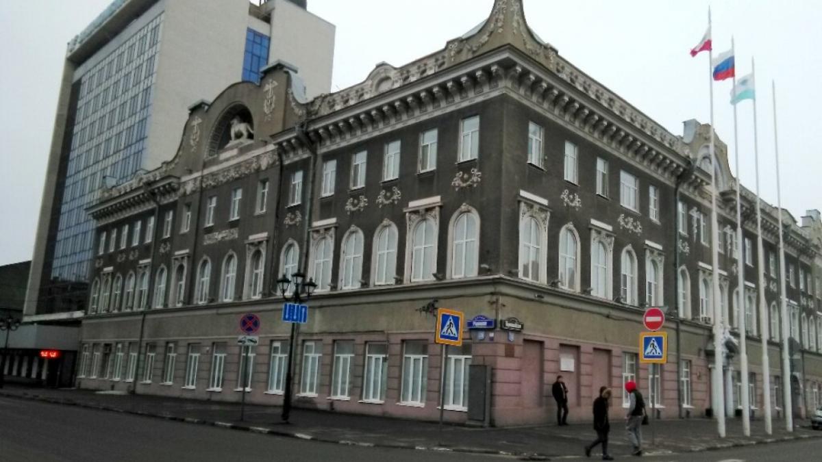 В Саратове из-за шквалистого ветра объявили «желтый» уровень опасности