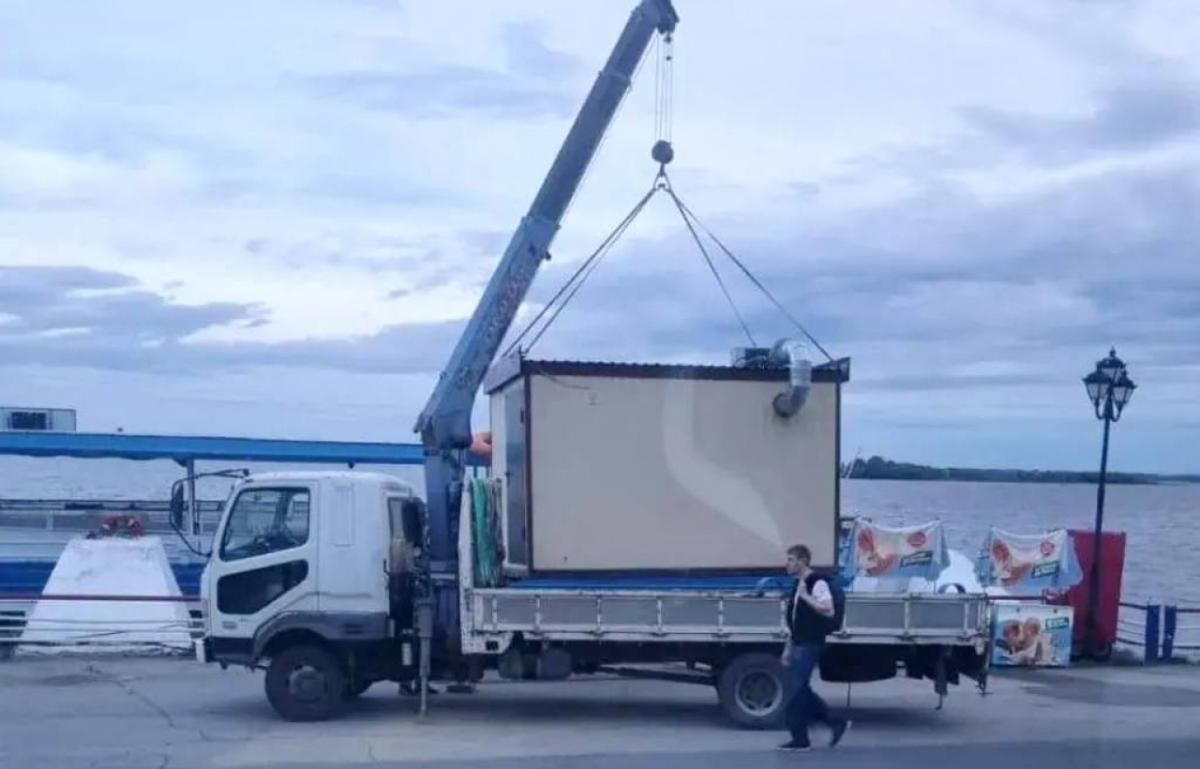 В Саратове решено демонтировать не менее 300 незаконных торговых объектов