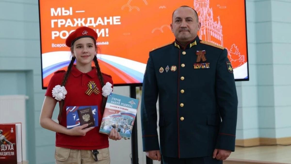 В Саратове Вячеслав Калинин наградил участников национального рекорда России