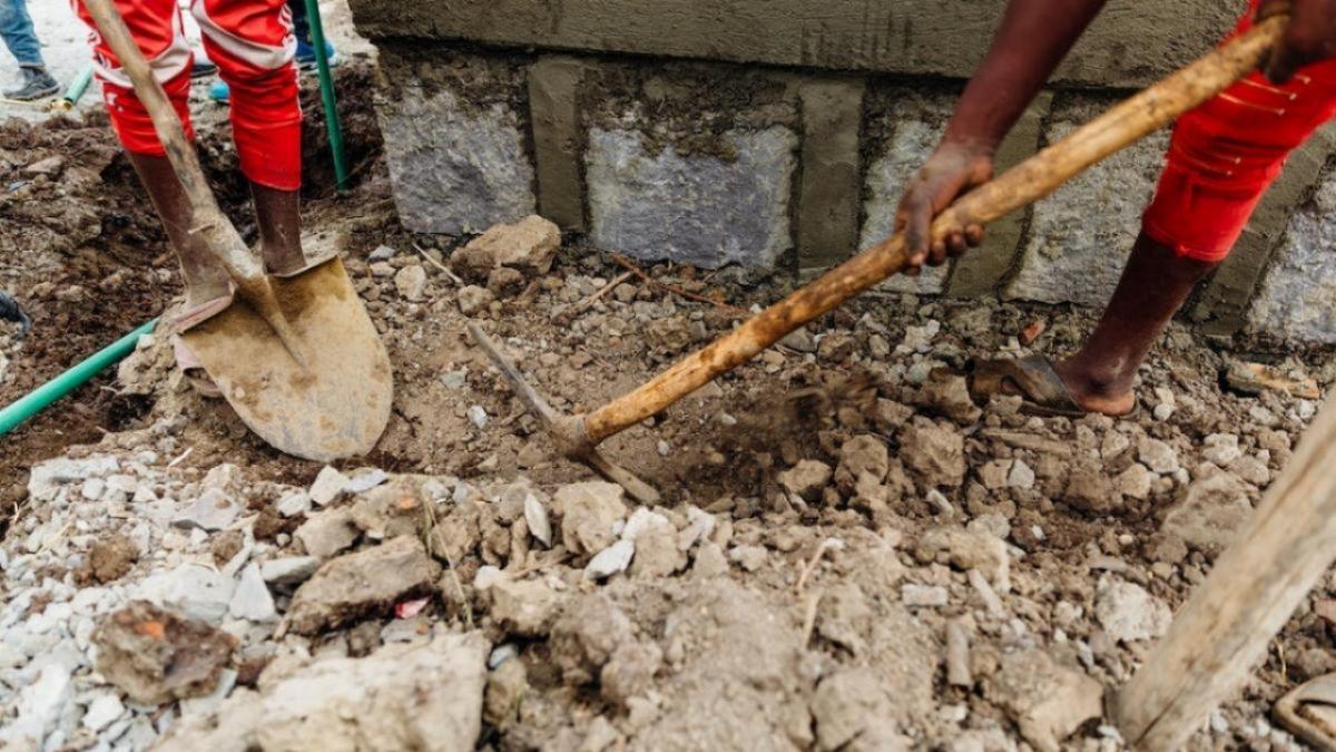 Под Саратовом при строительстве здания найдены человеческие кости