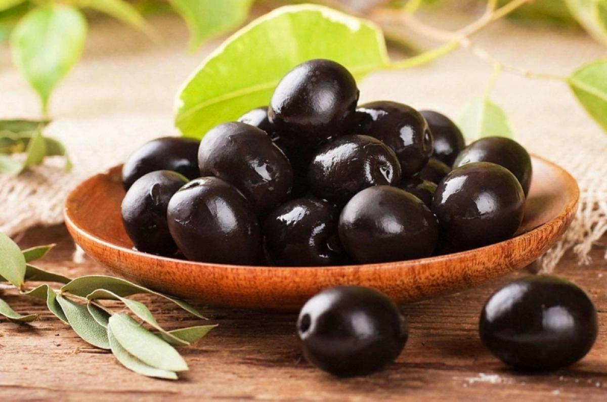 Эксперты искали пестициды, мышьяк и ртуть в маслинах с саратовских прилавков