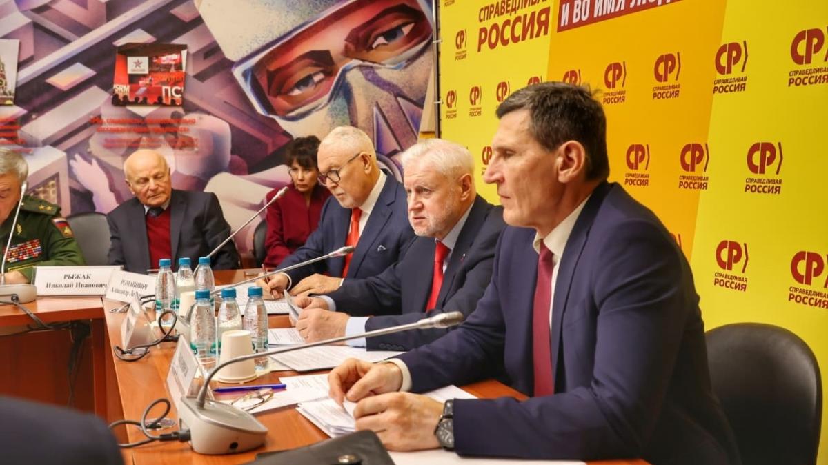 Калинин принял участие в заседании Совета по делам ветеранов в Госдуме