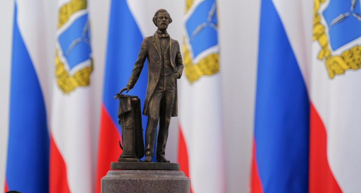 Историк оценил выбранное место для памятника Боголюбову в Саратове