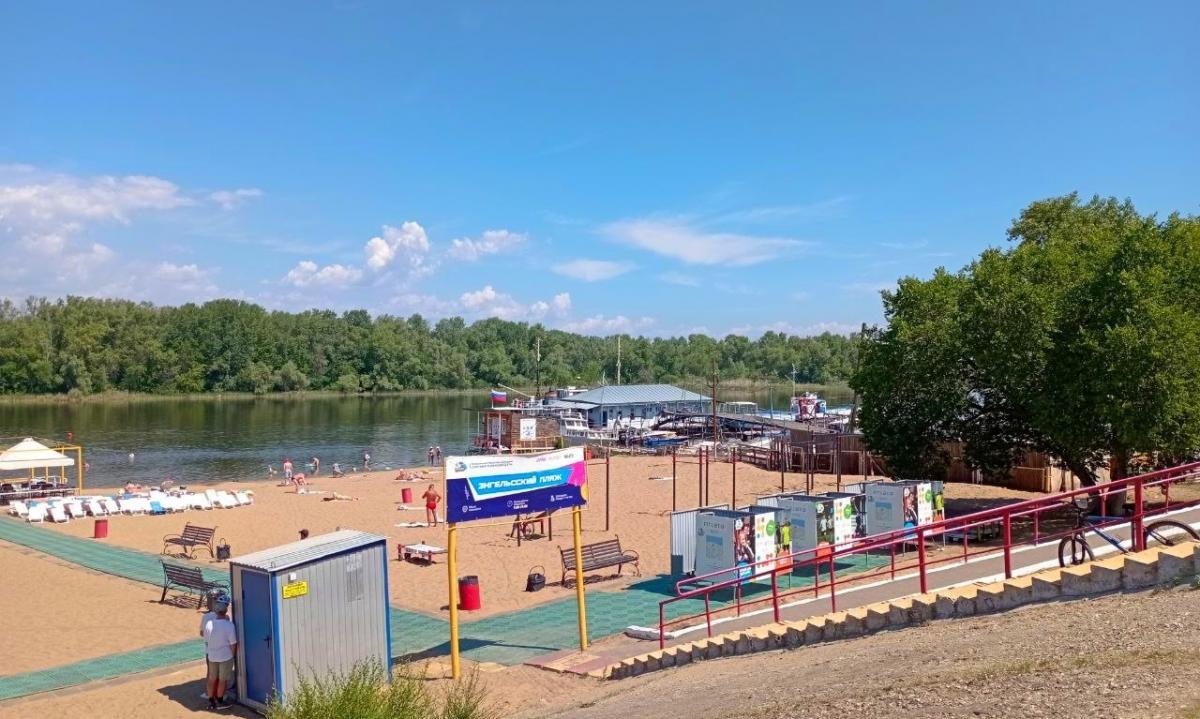 Городской пляж Энгельса готовят к сезону: названо условие для открытия